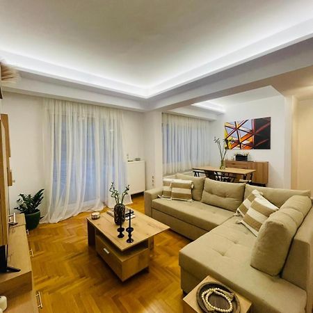 Overview Boutique Apartment Atene Esterno foto