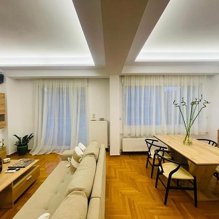 Overview Boutique Apartment Atene Esterno foto