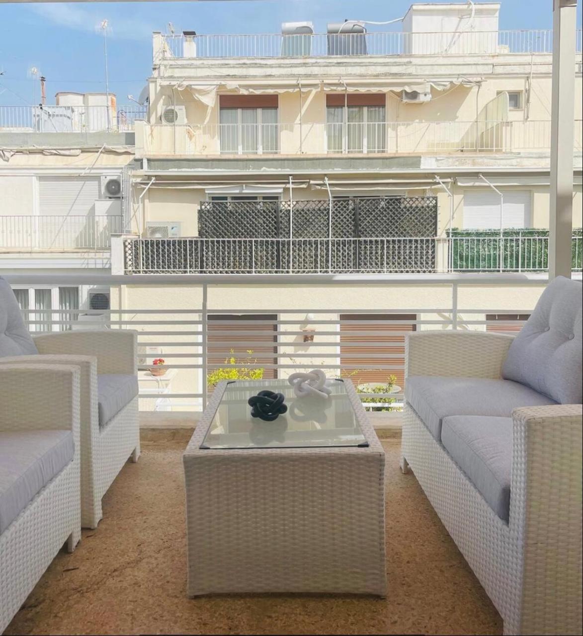 Overview Boutique Apartment Atene Esterno foto