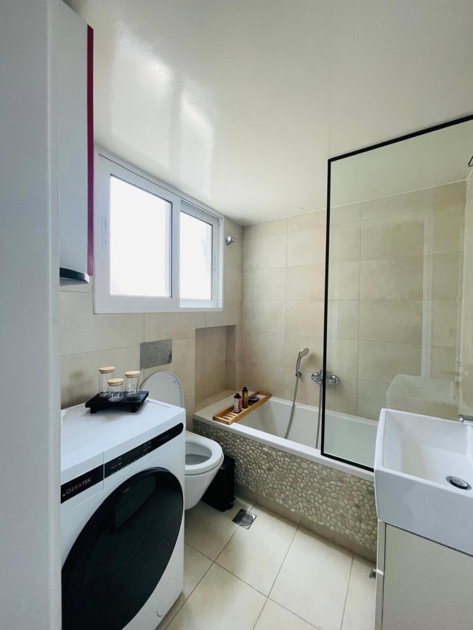Overview Boutique Apartment Atene Esterno foto