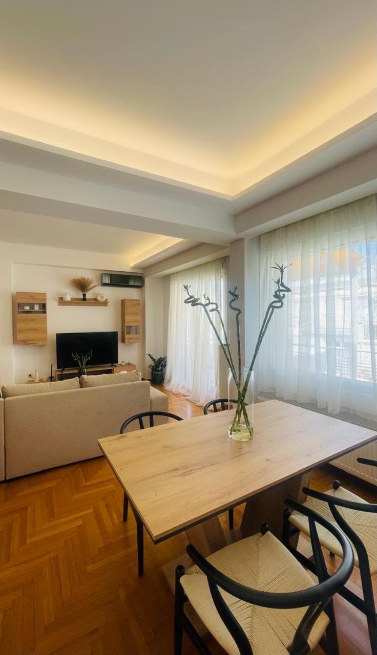 Overview Boutique Apartment Atene Esterno foto