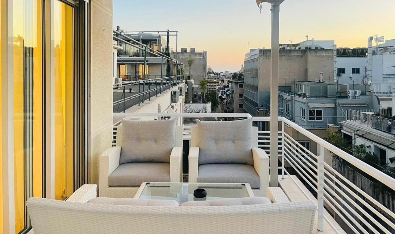Overview Boutique Apartment Atene Esterno foto