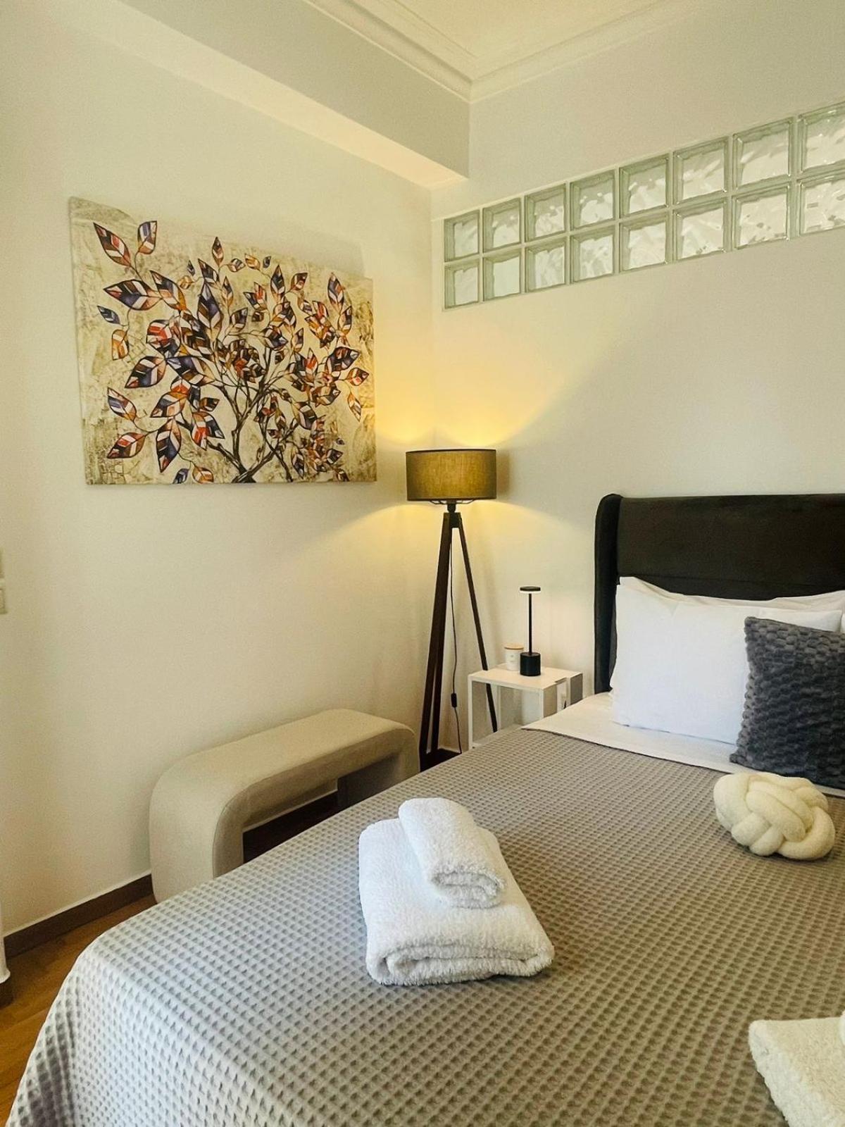 Overview Boutique Apartment Atene Esterno foto